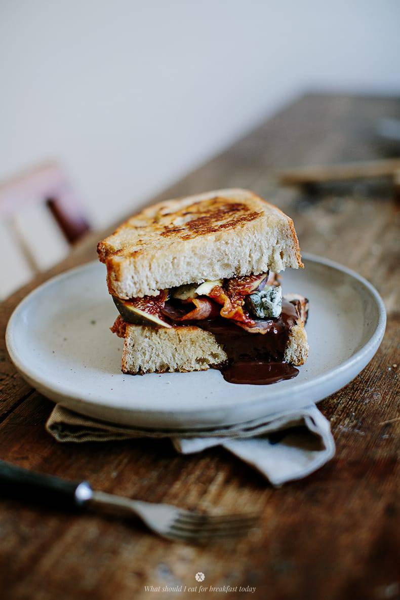 Grilled Bacon Bleu Cheese & Fig Sandwiches - Catz in the Kitchen
