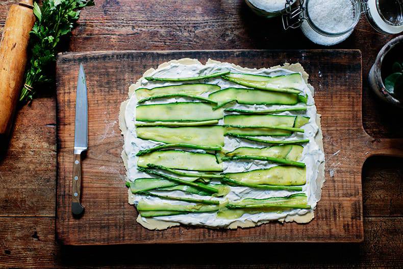Creamy Zucchini and Asparagus Baked in a Dough